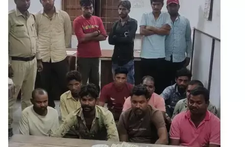 Janjgir-Champa: 14 जुआरी पकड़ाए, नगदी और ताशपत्ती जब्त...