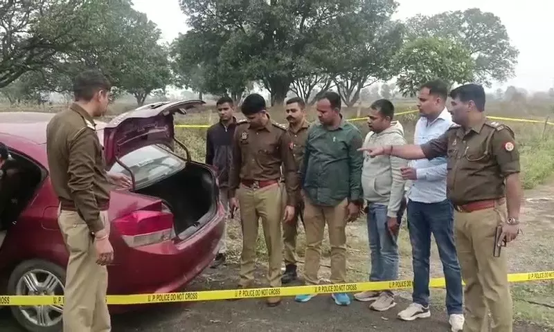 Greater Noida Encounter: ग्रेटर नोएडा में दिनदहाड़े पुलिस और बदमाशों के बीच मुठभेड़, चार को लगी गोली, सीमेंट से भरी ट्रैक्टर ट्रॉली लूटी थी Greater Noida Encounter: ग्रेटर नोएडा में दिनदहाड़े पुलिस और बदमाशों के बीच मुठभेड़, चार को लगी गोली, सीमेंट से भरी ट्रैक्टर ट्रॉली लूटी थी