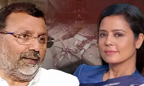 Mahua Moitra: महुआ की संसद आईडी अमेरिका समेत तीन जगहों से की गई लॉगिन, जानिए क्या है पूरा मामला