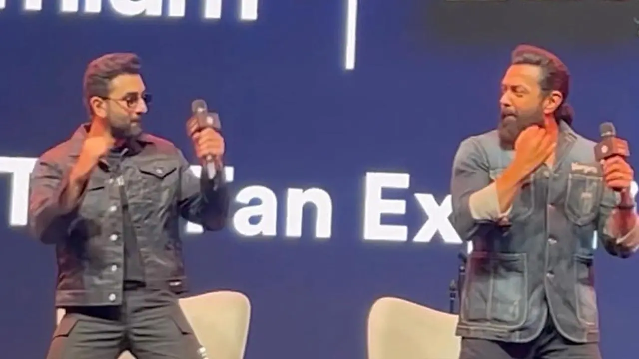 Ranbir-Bobby Deol Dance: रणबीर ने बॉबी देओल के साथ किया बदतमीज दिल गाने पर डांस, और बोले- ये सॉन्ग मेरा...देखिए वीडियो...