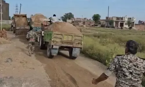 MP Sand Mining: मध्य प्रदेश में रेत माफियाओं के निशाने पर हमेशा रहे हैं अफसर, 2022 में डंडों से दौड़ाकर पीटा
