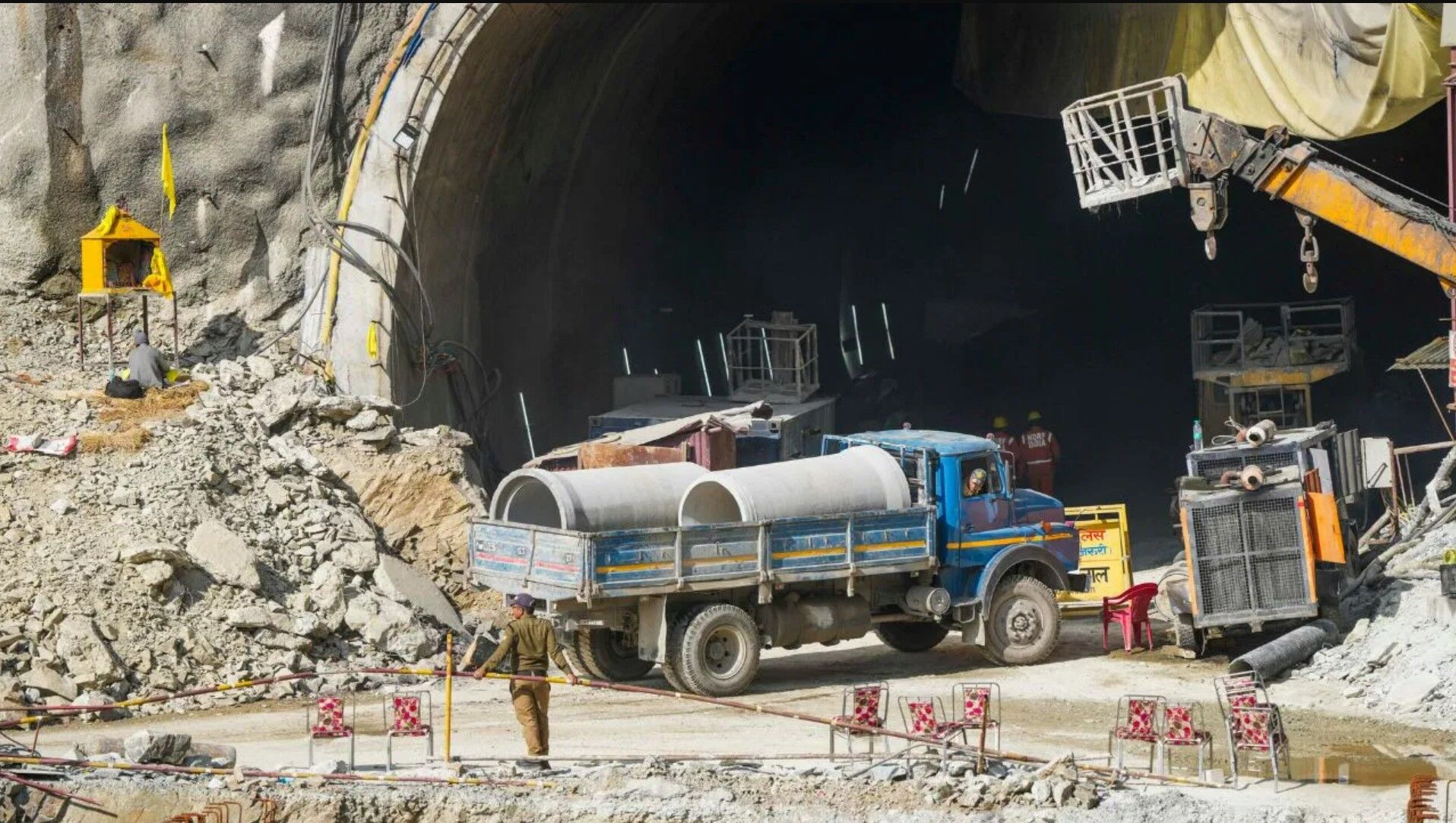 Uttarkashi Tunnel Rescue Update उत्तरकाशी टनल हादसा मैनुअल ड्रिलिंग