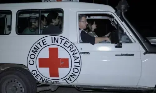 Israel-Hamas Ceasefire: हमास ने बंधकों का चौथा जत्था  किया रिहा, संघर्ष विराम दो दिन और बढ़ा