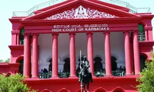 Karnataka High Court: शादी के बाद पत्नी मांग सकती आधार की जानकारी? जानें हाईकोर्ट ने क्या कहा