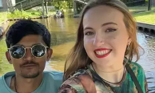 Fatehpur News: नीदरलैंड की लड़की से फतेहपुर की लड़के को हुआ प्यार, शादी के लिए गांव में पहुंची विदेशी दुल्हनिया
