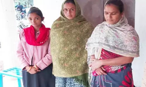 Jashpur News: एक युवती और दो महिला गिरफ्तार, भीड़-भाड़ वाली जगहों पर करते थे ऐसी हरकत...