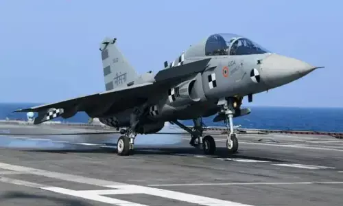 Defense Council: देश को मिलेंगे स्वदेशी लड़ाकू विमान, 97 तेजस फाइटर जेट और 150 प्रचंड हेलीकॉप्टर की खरीद को मिली मंजूरी