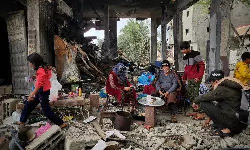 Israel Palestine Conflict: हमास संग युद्धविराम के बाद इजरायली सेना ने फिर से शुरू की लड़ाई, गाजा बॉर्डर की तरफ बढ़े टैंक