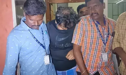 Tamil Nadu Crime News: 20 लाख रुपए रिश्वत लेते रंगे हाथ पकड़ा गया ED अधिकारी, तमिलनाडु पुलिस ने दबोचा