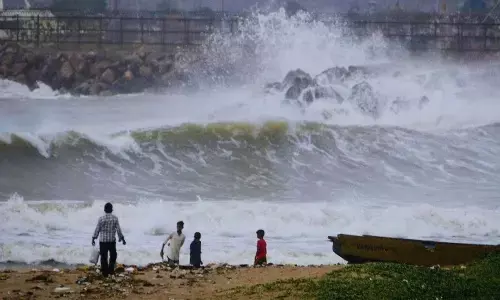 Cyclone Michaung: मिचौंग तूफान का शुरू हुआ तांडव, चेन्नई में भारी बारिश, वैज्ञानिकों ने दी चेतावनी