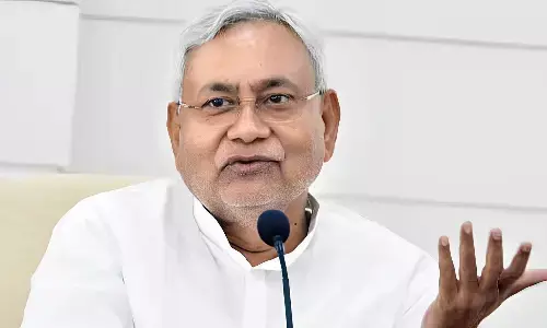 Nitish Kumar Health News: सीएम नीतीश की बिगड़ी तबीयत, NDA के नेता चिंतित, मेडिकल बुलेटिन जारी करने की मांग, जानिए पूरा मामला
