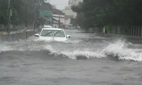 Cyclone Michaung News : तमिलनाडु और आंध्र प्रदेश में चक्रवाती तूफान मिचौंग ने मचाई तबाही, अब तक 5 लोगों की मौत, फ्लाइट्स कैंसिल