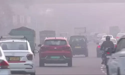 Aaj ka Mausam 06 December 2023: Delhi-NCR में घने कोहरे की चादर,  तापमान गिरने से बढ़ी सर्दी, जानें कैसा रहेगा आज का मौसम