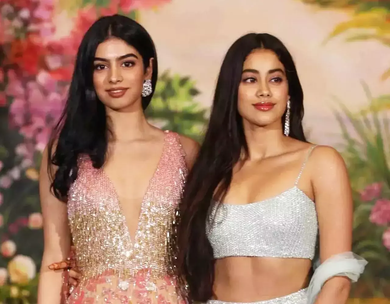 Janhvi Kapoor-Khushi Kapoor: जान्हवी कपूर ने फिल्म द आर्चीज के लिए अपनी बहन खुशी दी बधाई, तस्वीर शेयर कर बोली-मेरे जीवन की...