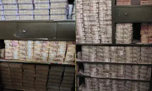 कांग्रेस सांसद के ठिकानों से मिला 300 करोड़ कैश, नकदी गिनते-गिनते खराब हो गईं मशीनें, 30 से भी ज्यादा अलमारियों में नोट ही नोट...