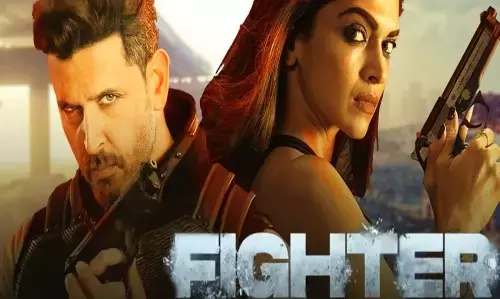 Movie Fighter In Karan Singh Grover Poster: दीपिका-ऋतिक के बाद फिल्म फाइटर से इस एक्टर का सामने आया दमदार लुक, एक्ट्रेस ने साझा किया पोस्ट...
