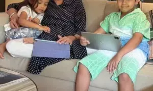 Bollywood News: 81 साल की हुईं सलमान की मां सलमा खान, अर्पिता ने कहा- दुनिया की सबसे अच्छी मां और नानी...