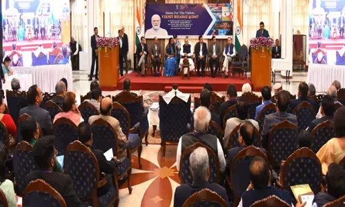 CG-राजभवन में युवाओं की आवाज विषय पर हुई कार्यशाला, राज्यपाल बोले-युवाओं के नवीन विचारों को राष्ट्र निर्माण में शामिल करना होगा