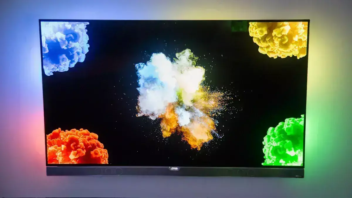 Premium Organic Light-Emitting Diode Panel: 2024 में वैश्विक डिस्प्ले बाजार में 5.4 प्रतिशत उछाल का अनुमान