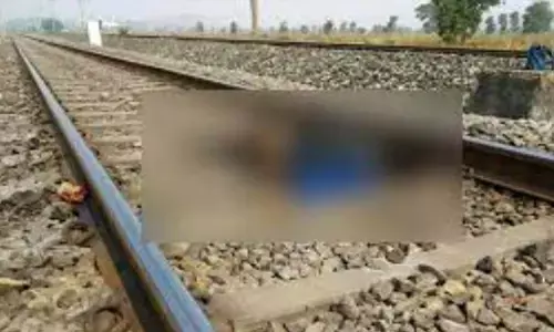 Bihar News: बिहार में रेलवे पटरी पर युवक-युवती का शव बरामद, आत्महत्या की आशंका