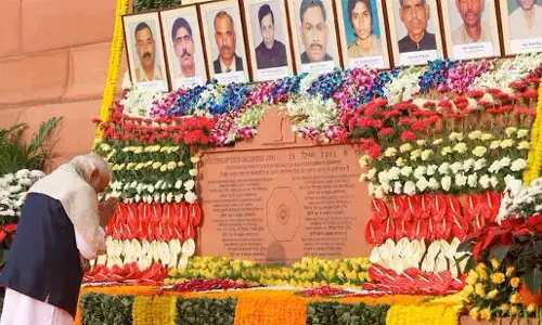 Parliament Attack Anniversary: आज संसद पर हुए आतंकी हमले की 22वीं बरसी, PM मोदी समेत इन नेताओं ने शहीदों को किया नमन