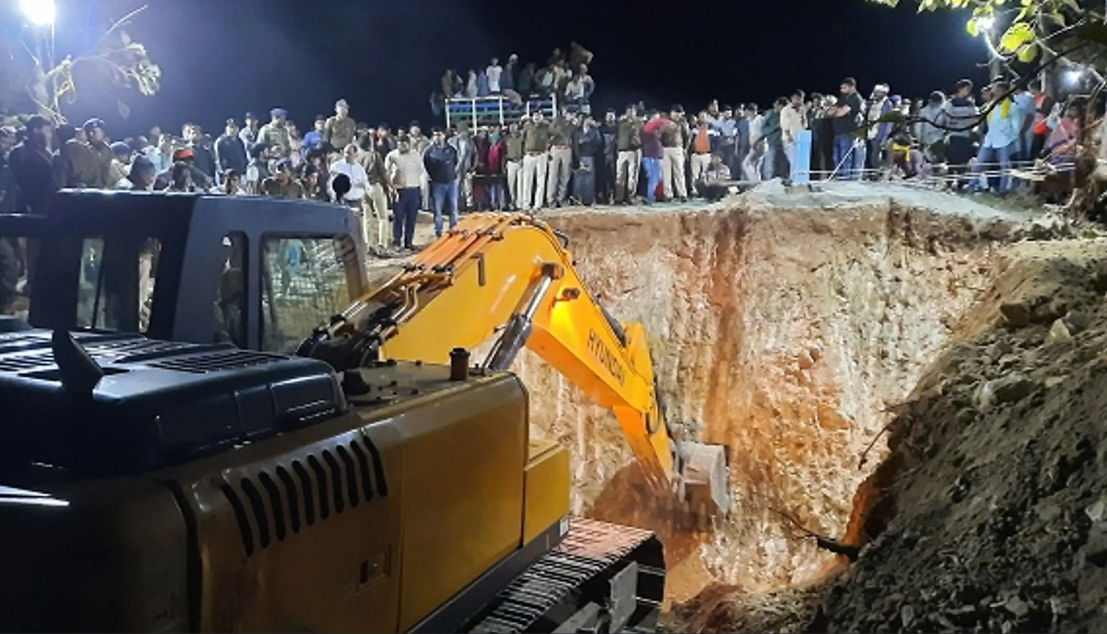 Alirajpur Borewell Accident: मध्य प्रदेश में बोरवेल के खुले गड्ढे में गिरने से एक और मासूम की मौत
