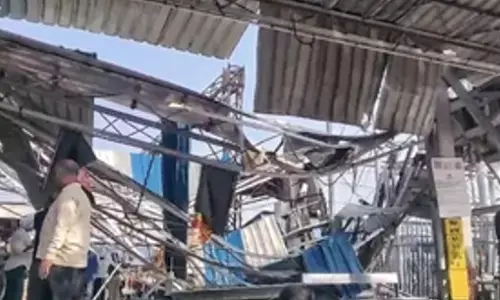 Water Tank Collapsed: पश्चिम बंगाल के बर्धमान रेलवे स्टेशन पर पानी की टंकी ढही, तीन लोगों की मौत