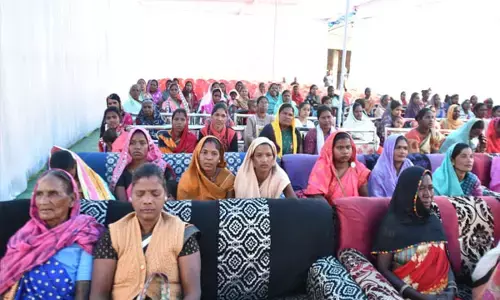 CM Chhattisgarh Vishnudeo Sai: विष्णु देव साय को मुख्यमंत्री के रूप में शपथ लेते देख गाँव में उत्सुकता और उत्साह का माहौल....