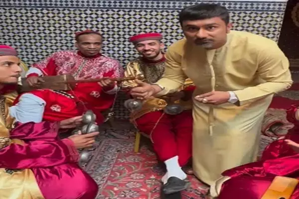 Intertainment News: यो यो हनी सिंह ने लुंगी डांस में जोड़ा मोरक्कन तड़का