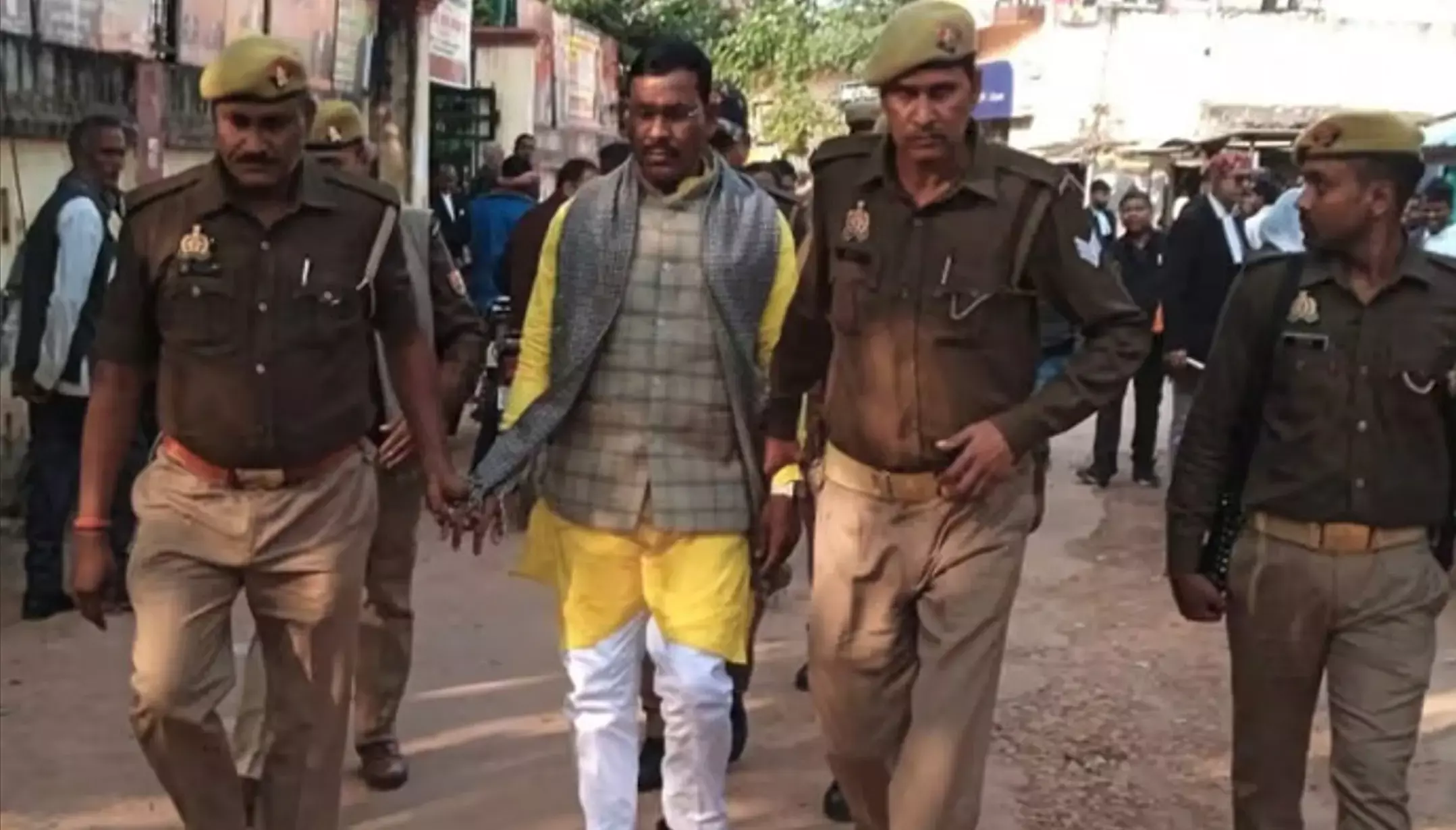 Ramdular Gond MLA: रेप केस में BJP विधायक रामदुलार को 25 साल की कैद, दस लाख रुपये का जुर्माना