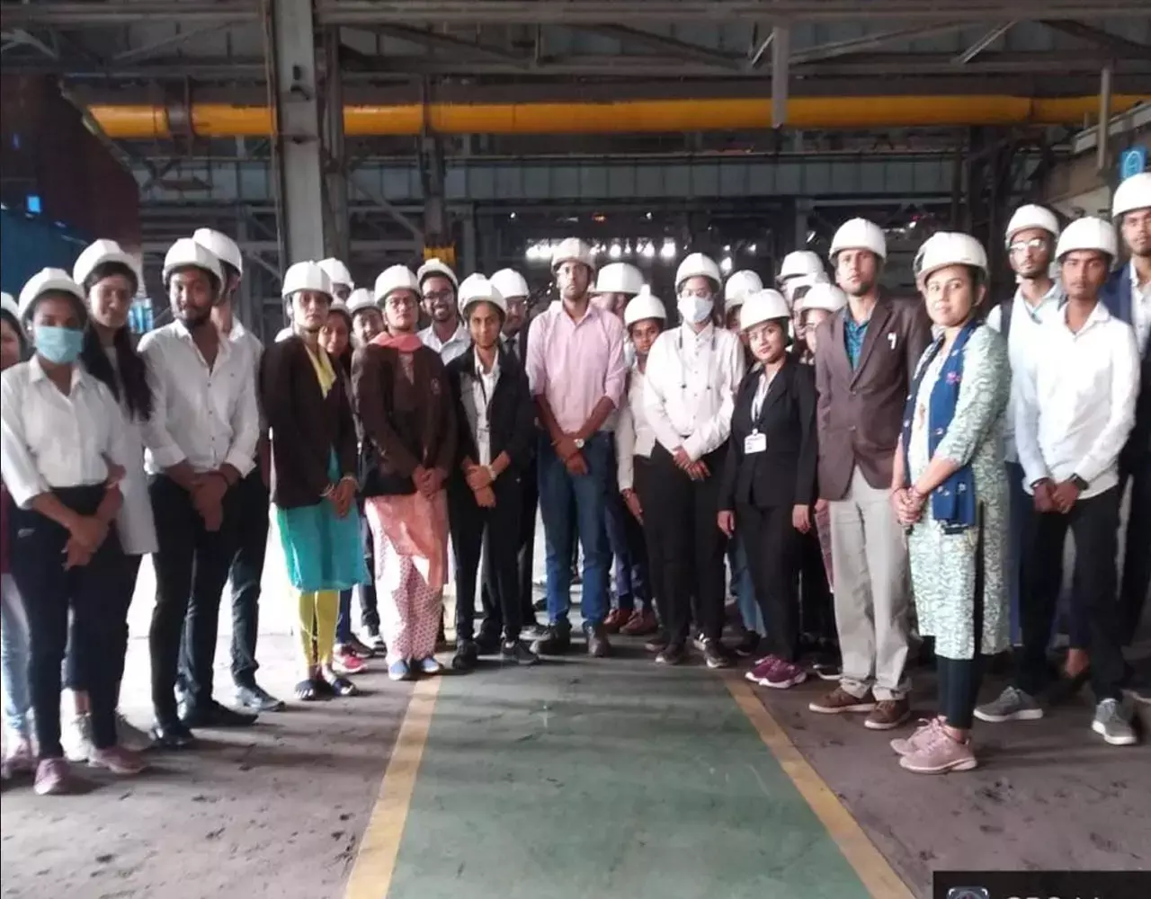 Pt. Harishankar Shukla Memorial College: पं. हरिशंकर शुक्ल स्मृति महाविद्यालय के विद्यार्थियों का औद्योगिक शैक्षिक भ्रमण...