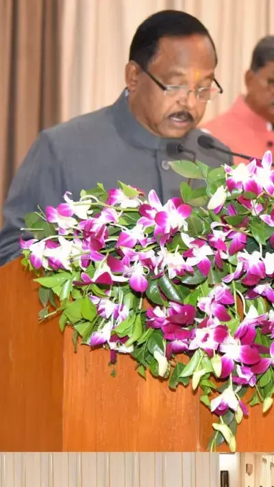 Protem Speaker Shapath Grahan: देखिए फोटो में प्रोटेम स्पीकर का शपथ ग्रहण...