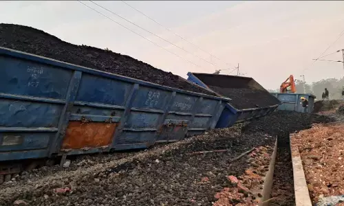 MP News: शहडोल में कोयले से भरी मालगाड़ी हुई दुर्घटनाग्रस्त, हादसे के चलते कई ट्रेनें प्रभावित