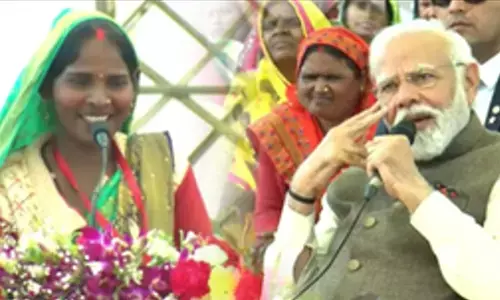 UP News: प्रधानमंत्री मोदी ने वाराणसी की लाभार्थी महिला से पूछा चुनाव लड़ोगी, जानिए क्या कहा?