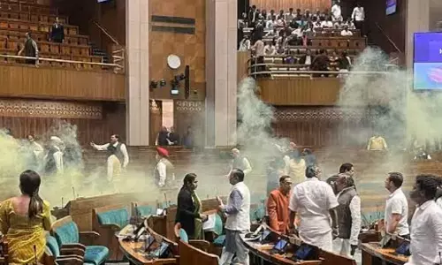 Parliament security breach: दिल्ली पुलिस ने Meta को लिखा पत्र, आरोपियों को डिलीट फेसबुक का मांगा विवरण; बैंक अकाउंट भी खंगाले