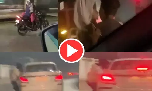 Durg News: बेखौफ बदमाश, कार सवार आरोपियों ने बाइक सवार को टक्कर मारी, फिर युवक को खिड़की में लटका कर दौड़ाते रहे कार... पल्सर में कपल का रोमांस वायरल