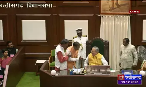Assembly Speaker Dr. Raman Singh: पूर्व सीएम भूपेश ने डॉ. रमन से कहा- अब हो गया हिसाब किताब बराबर