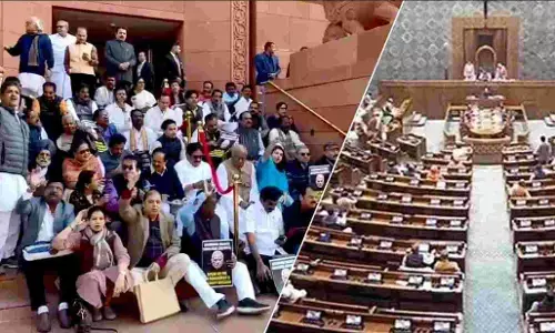141 MPs Suspended: डिंपल यादव, थरूर और सुले समेत 49 सांसद लोकसभा से निलंबित, अब तक संसद से 141 सदस्य आउट
