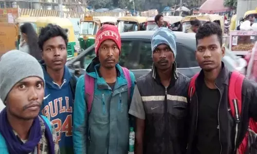 UP में बंधक बनाये गए छत्तीसगढ़ के मजदूरों को छुड़ाया गया, CM विष्णु देव साय के निर्देश पर सकुशल लौटे पहाड़ी कोरवा...