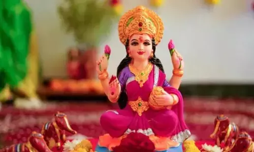 Shukrawar Ke Upay:शुक्रवार के दिन किस उपाय से करें माँ लक्ष्मी को प्रसन्न,जानिए ...