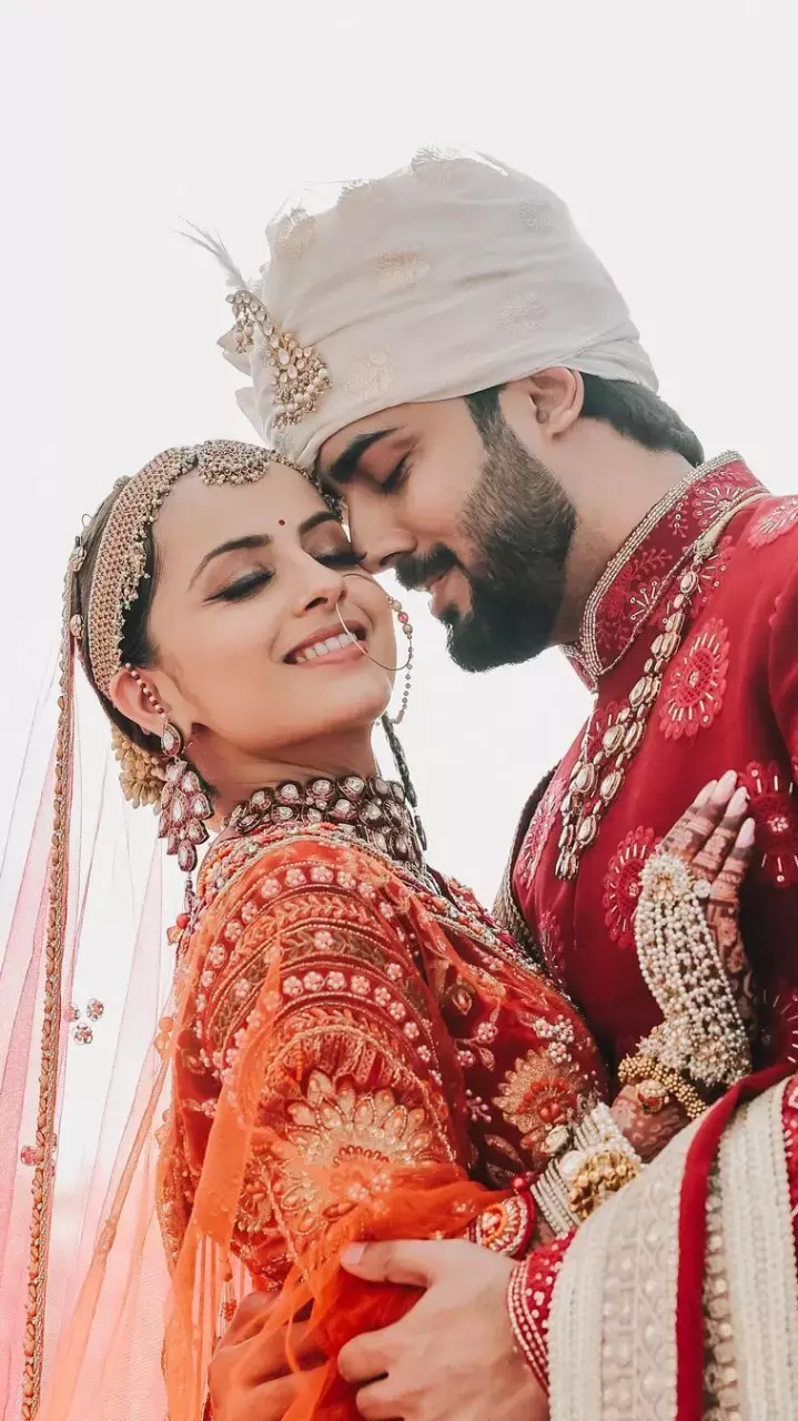 Shrenu Parikh Wedding: इश्कबाज फेम श्रेनु पारिख की हुई शादी ,देखिये हल्दी से लेकर मेहँदी तक की तस्वीर