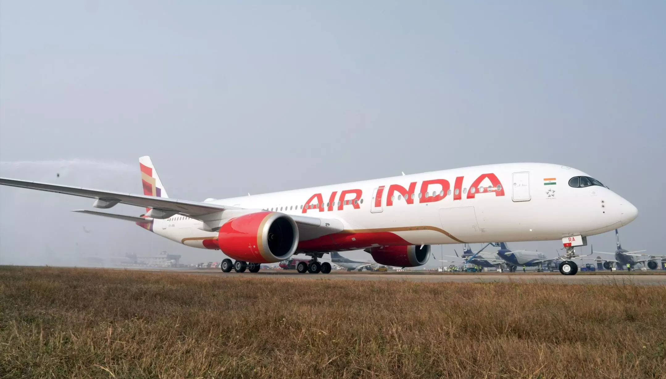 Air India: एयर इंडिया का पहला वाइड-बॉडी एयरबस A350-900 विमान पहुंचा दिल्ली, जानें खासियत Air India: एयर इंडिया का पहला वाइड-बॉडी एयरबस A350-900 विमान पहुंचा दिल्ली, जानें खासियत