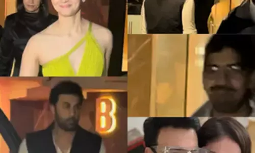 Bollywood Christmas Party: आलिया, शाहीन और पूजा सहित क्रिसमस पार्टी में कई सितारों जमावड़ा, महेश भट्ट के घर में किया सेलिब्रेट...