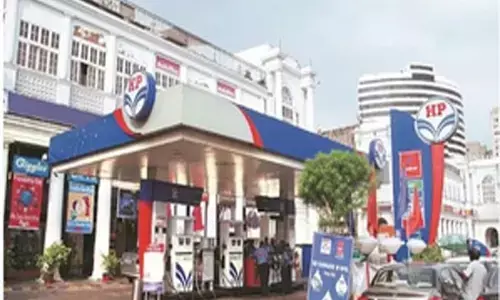 oil and gas stocks : एचपीसीएल की अगुवाई में तेल और गैस शेयरों में भारी उछाल