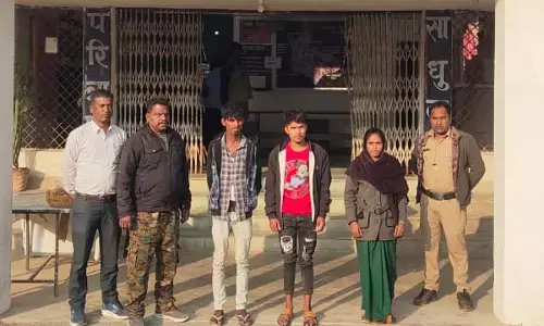 Raigarh News: दोस्त की पत्नी से की जबरदस्ती, युवक ने साले और पत्नी के साथ मिलकर की हत्या, लाश को जंगल में फेंका...