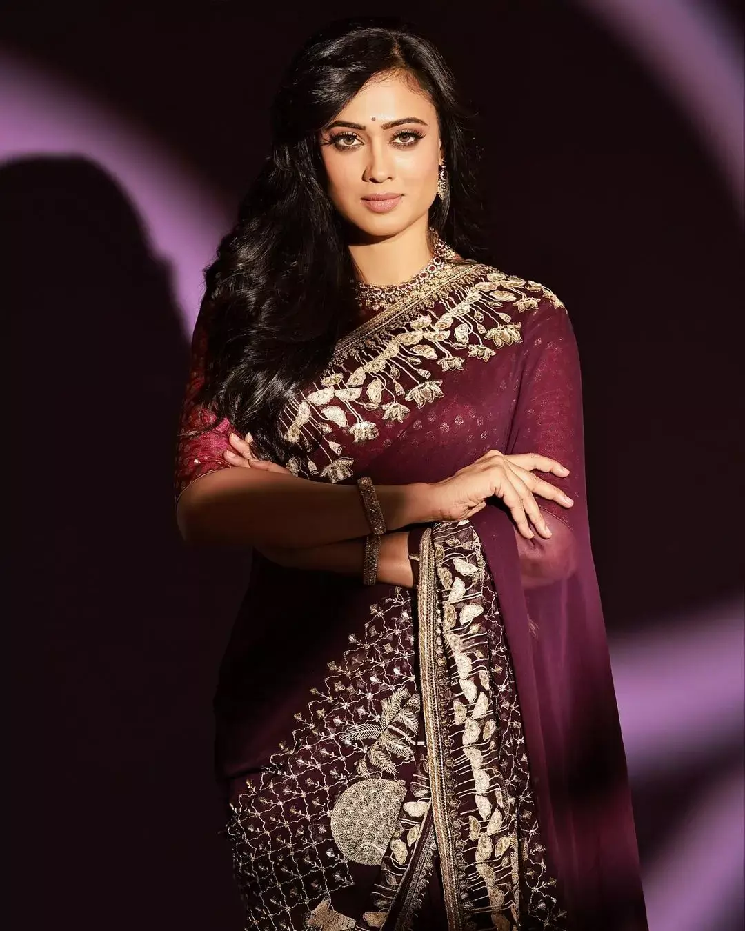 Shweta Tiwari Photos: श्वेता तिवारी ने एक बार फिर साड़ी पहन लूटी वाहवाही, करवाया किलर फोटोशूट, देखिए...