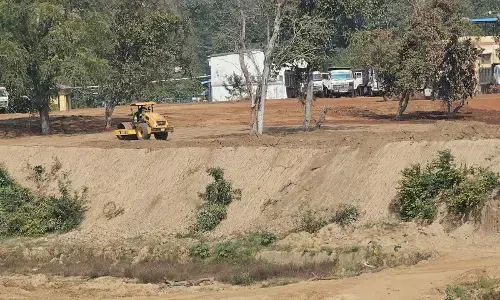 Duncany River Front: डंकनी रिवरफ्रंट पर पर्यावरण से खिलवाड़: आयरन ओर वेस्ट डंपिंग से बढ़ा खतरा, सीएस को पत्र लिखकर जांच की मांग