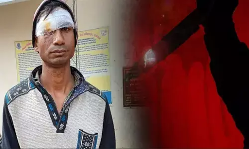 Baghpat Crime News: पत्नी से मोबाइल मांगना पति को पड़ा भारी, आंख में कैंची घोंपी