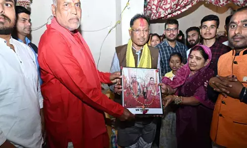 CM Vishnu Dev Sai: गुरुदेव स्वामी धनपती पंडा की गुरु गद्दी का आशीर्वाद लेने भुइंयापानी पहुंचे CM विष्णु देव साय