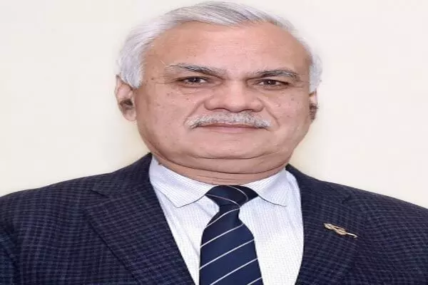 UP NEWS : यूपी के मुख्य सचिव ने तीसरे सेवा विस्तार के साथ रचा इतिहास UP NEWS : यूपी के मुख्य सचिव ने तीसरे सेवा विस्तार के साथ रचा इतिहास